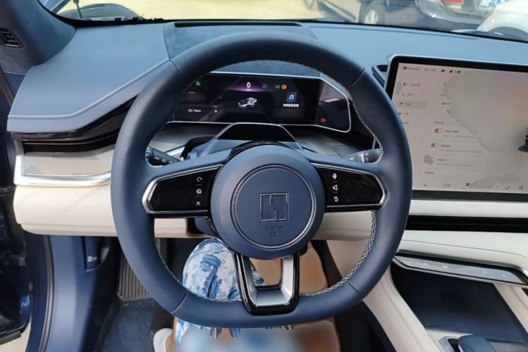 Used Zeekr 001 2023 WE Edition 86 kWh Steering Wheel