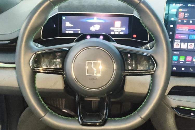 Used Zeekr 001 2023 ME Edition 100 kWh Steering Wheel