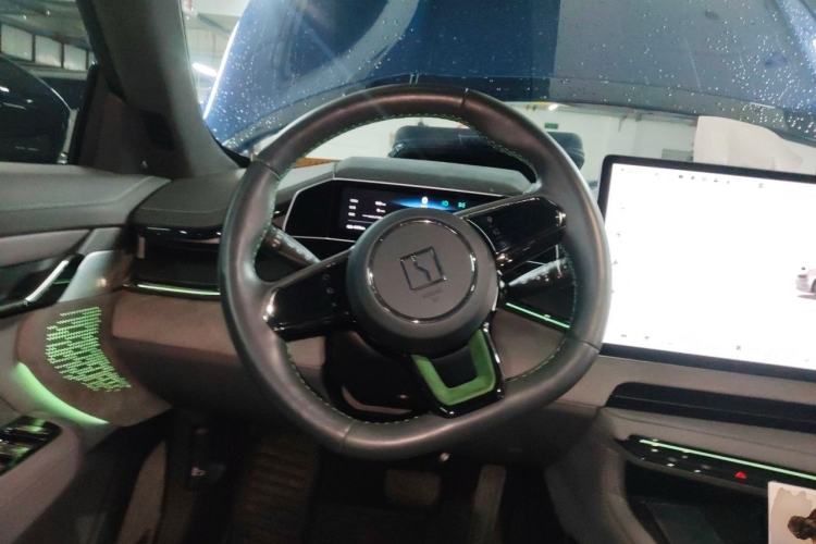 Used Zeekr 001 2023 ME Edition 100 kWh Steering Wheel