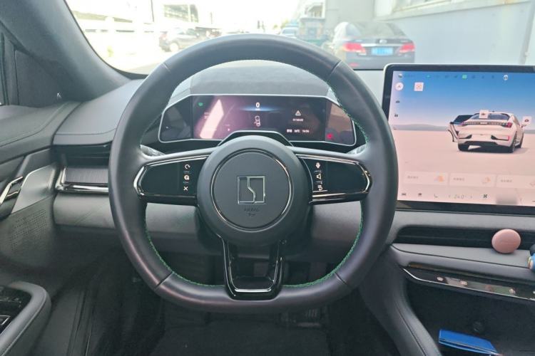 Used Zeekr 001 2023 WE Edition 86 kWh Steering Wheel