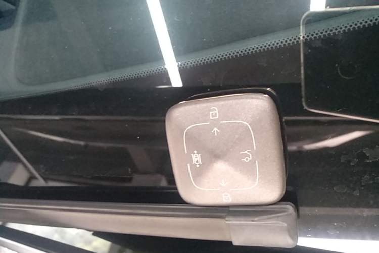 Used Zeekr 001 2023 WE Edition 100 kWh Vehicle Key