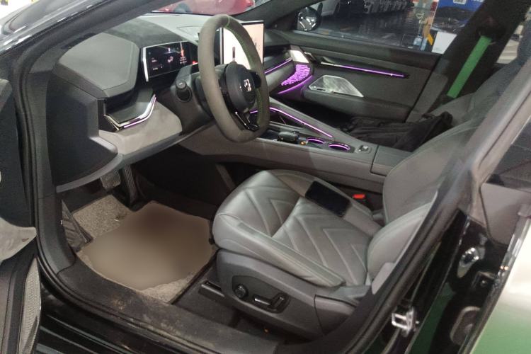 Used Zeekr 001 2023 WE Edition 86 kWh Left Front Seat