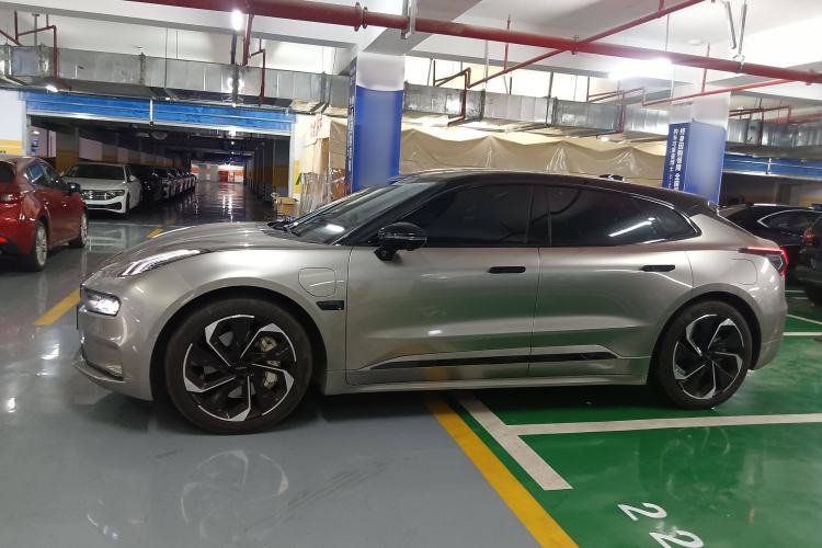 Used Zeekr 001 2023 WE Edition 86 kWh Left Side