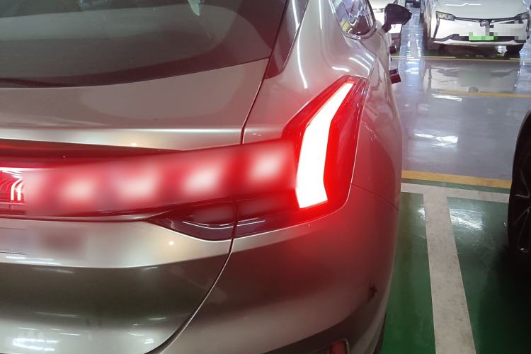 Used Zeekr 001 2023 WE Edition 86 kWh Right Rear Taillight