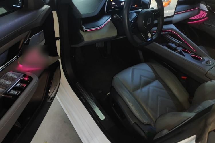 Used Zeekr 001 2023 WE Edition 86 kWh Driver Seat