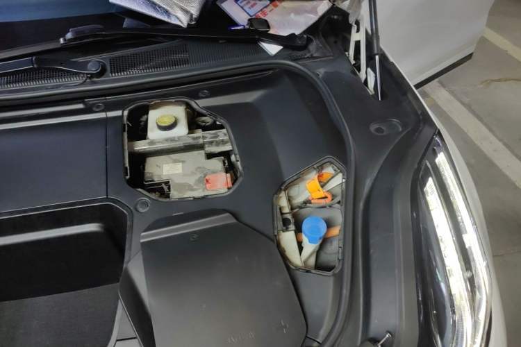 Used Zeekr 001 2023 WE Edition 86 kWh Engine Bay Left