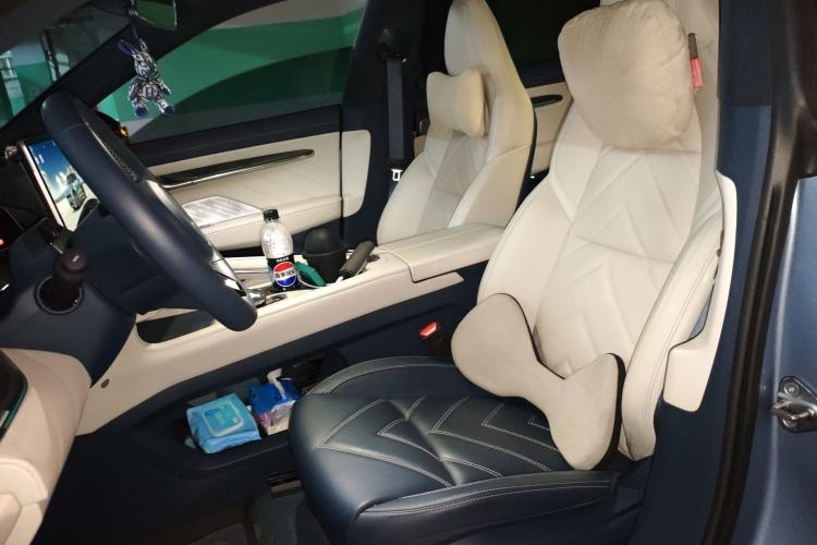 Used Zeekr 001 2023 YOU Edition 100 kWh Left Front Seat