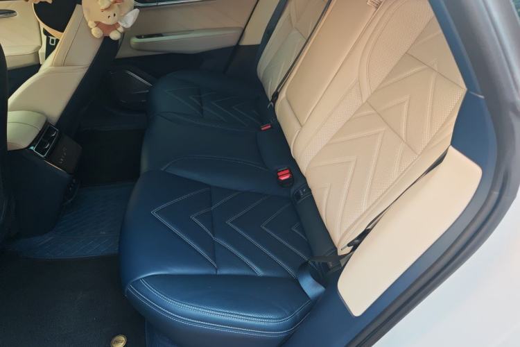 Used Zeekr 001 2023 WE Edition 86 kWh Left Rear Seat