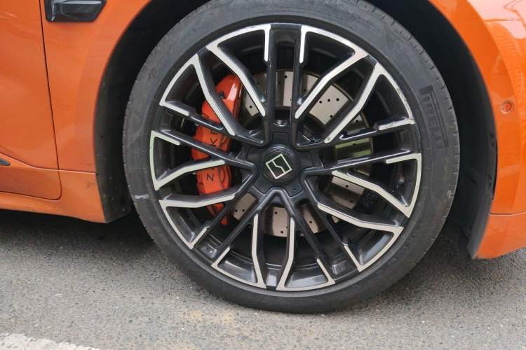 Used Zeekr 001 2023 YOU Edition 100 kWh Right Front Wheel Hub