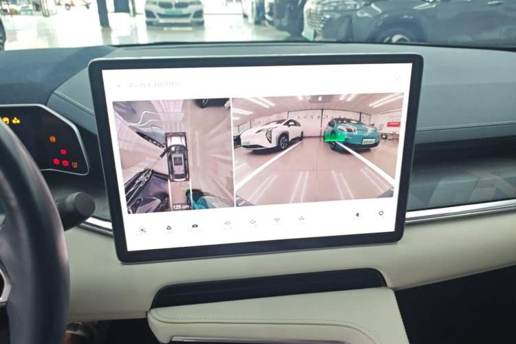 Used Zeekr 001 2023 ME Edition 100 kWh Audio And AC Panel