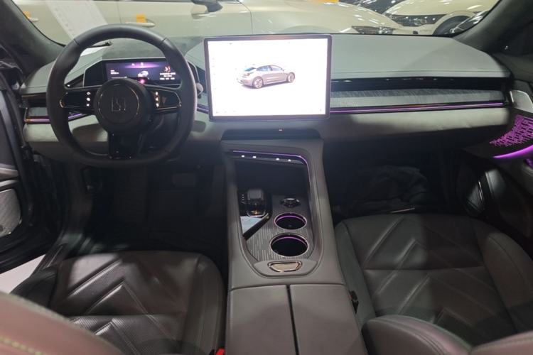 Used Zeekr 001 2023 WE Edition 100 kWh Center Console