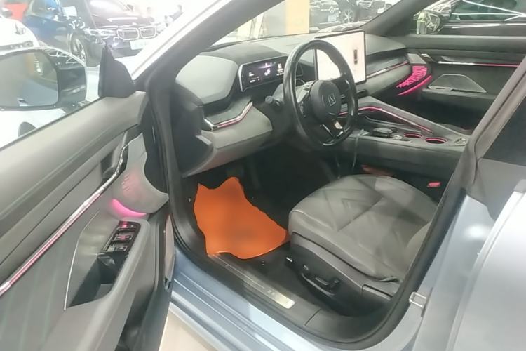 Used Zeekr 001 2023 WE Edition 86 kWh Driver Seat