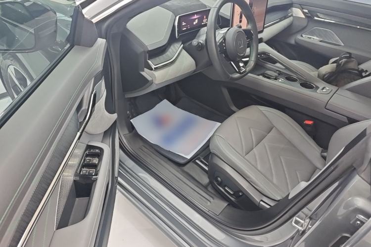 Used Zeekr 001 2023 WE Edition 100 kWh Driver Seat