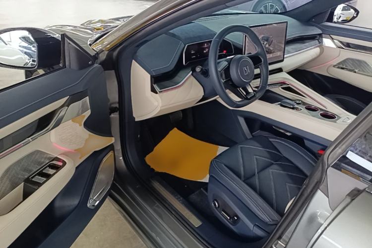 Used Zeekr 001 2023 WE Edition 86 kWh Driver Seat