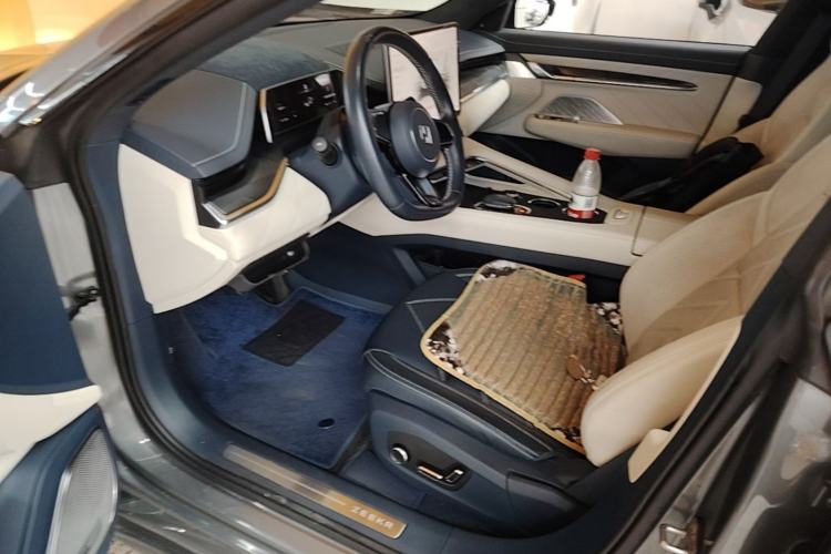 Used Zeekr 001 2023 WE Edition 100 kWh Driver Seat