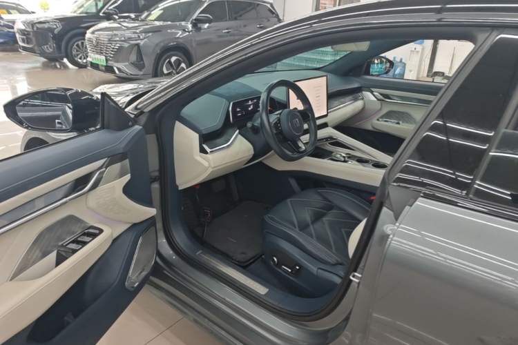 Used Zeekr 001 2023 ME Edition 100 kWh Driver Seat