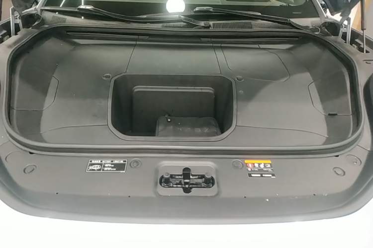 Used Zeekr 001 2023 WE Edition 86 kWh Engine Bay