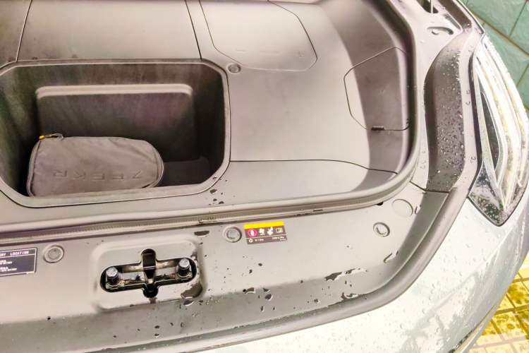 Used Zeekr 001 2023 WE Edition 100 kWh Engine Bay Left