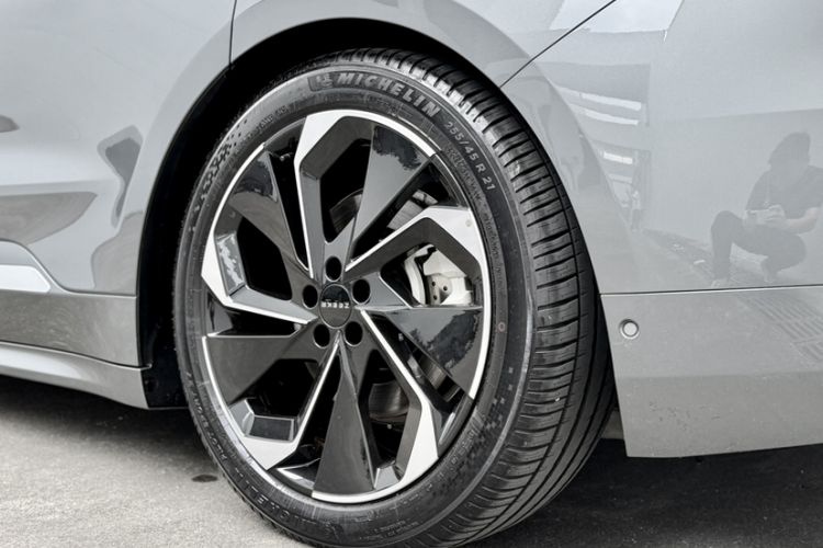 Used Zeekr 001 2023 ME Edition 100 kWh Exterior 2