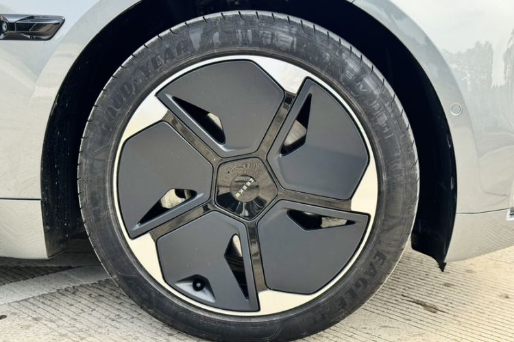 Used Zeekr 001 2023 WE Edition 100 kWh Exterior 3