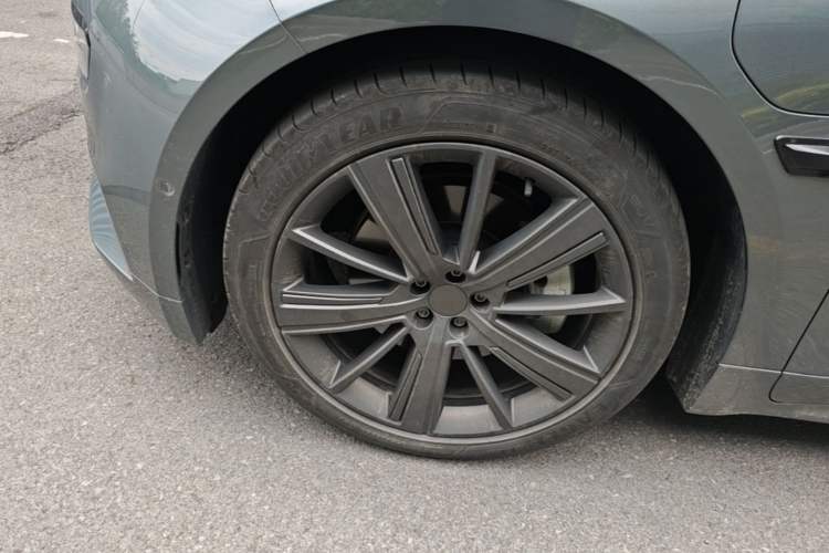 Used Zeekr 001 2023 WE Edition 100 kWh Exterior 4