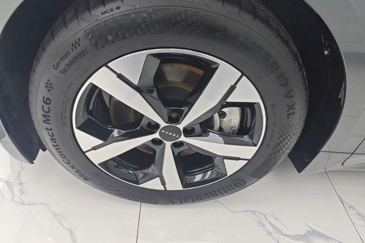 Used Zeekr 001 2023 WE Edition 100 kWh Exterior 4