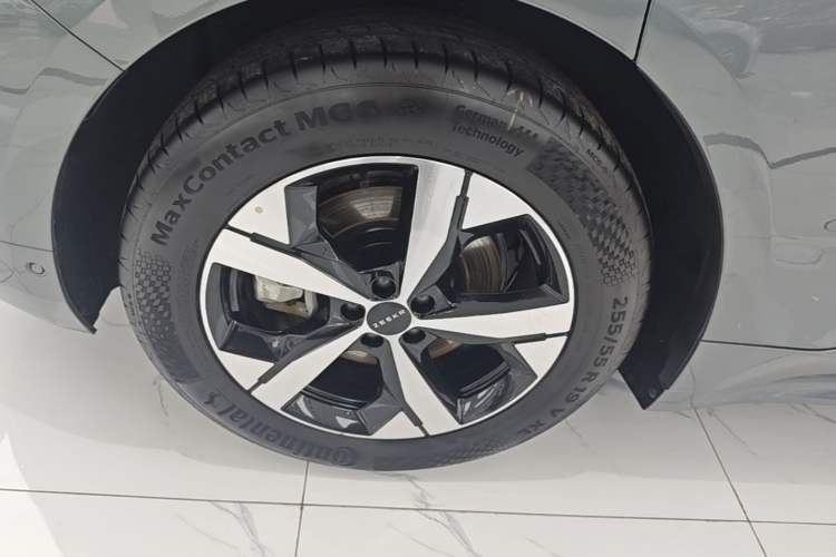 Used Zeekr 001 2023 WE Edition 100 kWh Exterior 5
