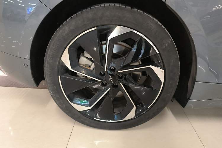 Used Zeekr 001 2023 WE Edition 86 kWh Exterior 5