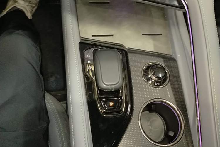 Used Zeekr 001 2023 WE Edition 100 kWh Gear Lever
