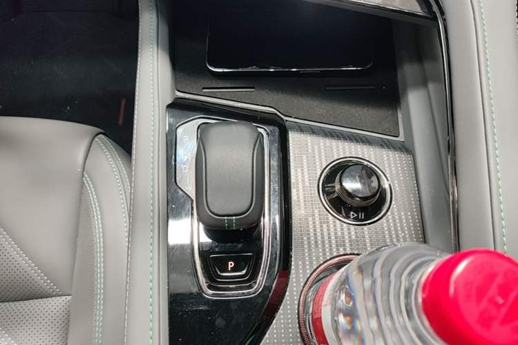 Used Zeekr 001 2023 ME Edition 100 kWh Gear Lever