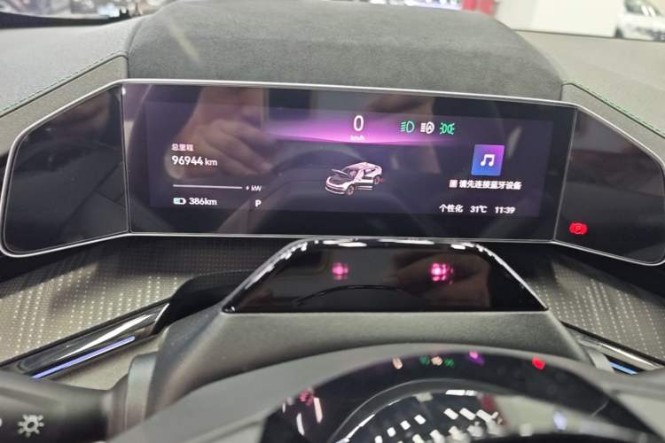 Used Zeekr 001 2023 WE Edition 100 kWh Instrument Cluster