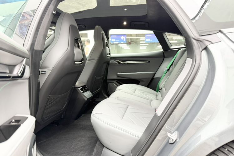 Used Zeekr 001 2023 ME Edition 100 kWh Interior 11