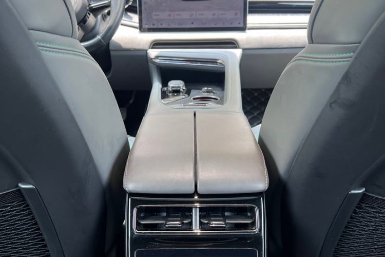 Used Zeekr 001 2023 WE Edition 86 kWh Interior 2