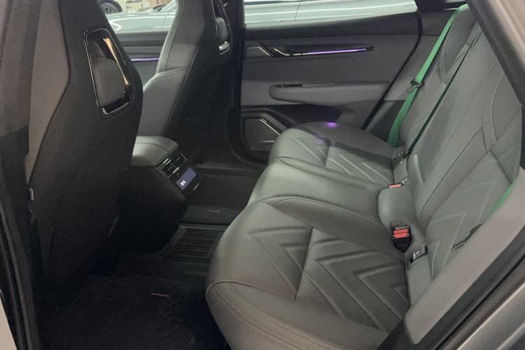 Used Zeekr 001 2023 WE Edition 86 kWh Interior 3