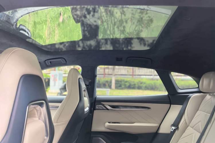 Used Zeekr 001 2023 WE Edition 100 kWh Interior 4