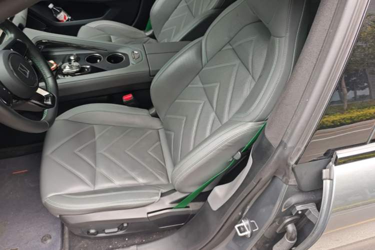 Used Zeekr 001 2023 WE Edition 100 kWh Left Front Seat