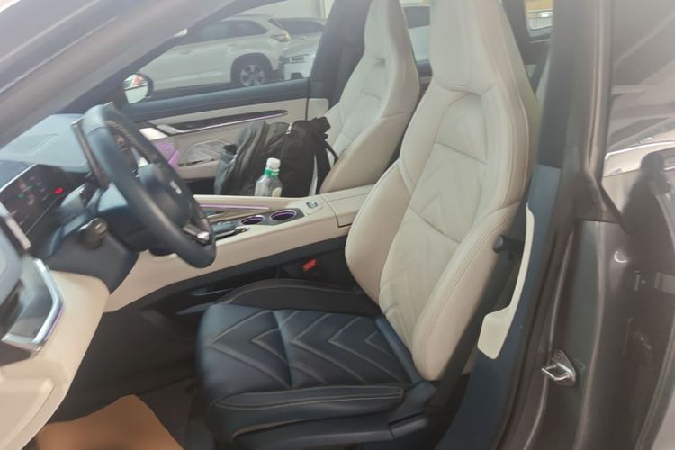 Used Zeekr 001 2023 ME Edition 100 kWh Left Front Seat