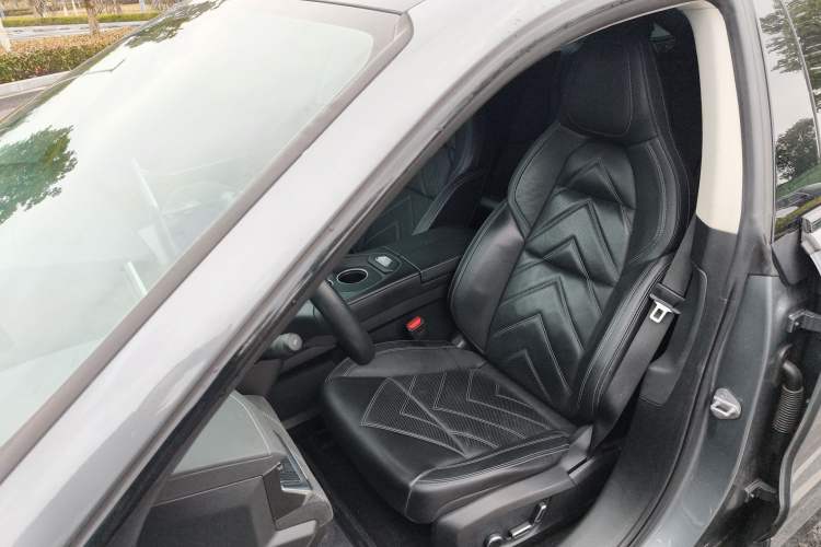 Used Zeekr 001 2023 WE Edition 100 kWh Left Front Seat