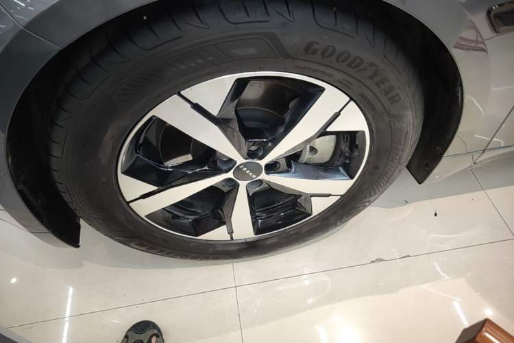 Used Zeekr 001 2023 WE Edition 100 kWh Left Front Wheel Hub