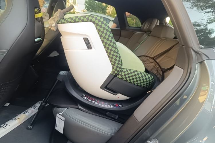 Used Zeekr 001 2023 WE Edition 100 kWh Left Rear Seat