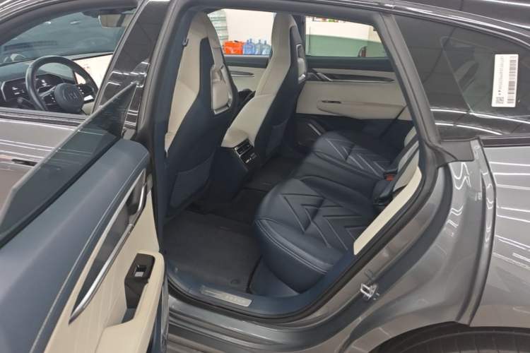 Used Zeekr 001 2023 ME Edition 100 kWh Left Rear Seat