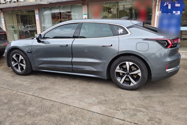 Used Zeekr 001 2023 WE Edition 100 kWh Left Side