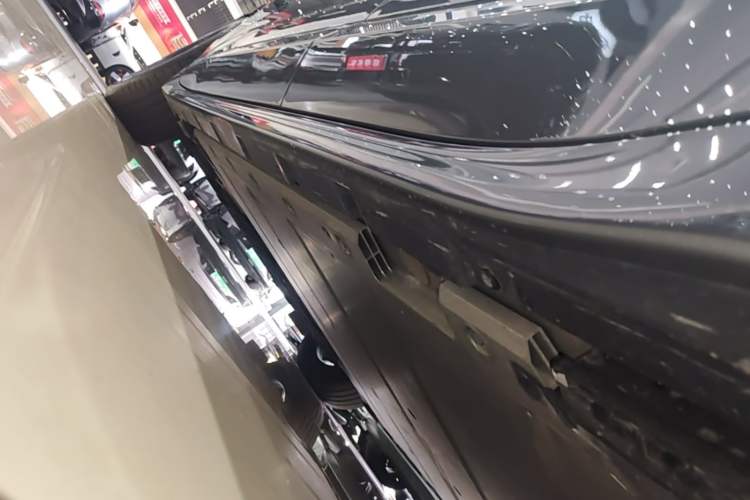 Used Zeekr 001 2023 WE Edition 100 kWh Left Side Sill