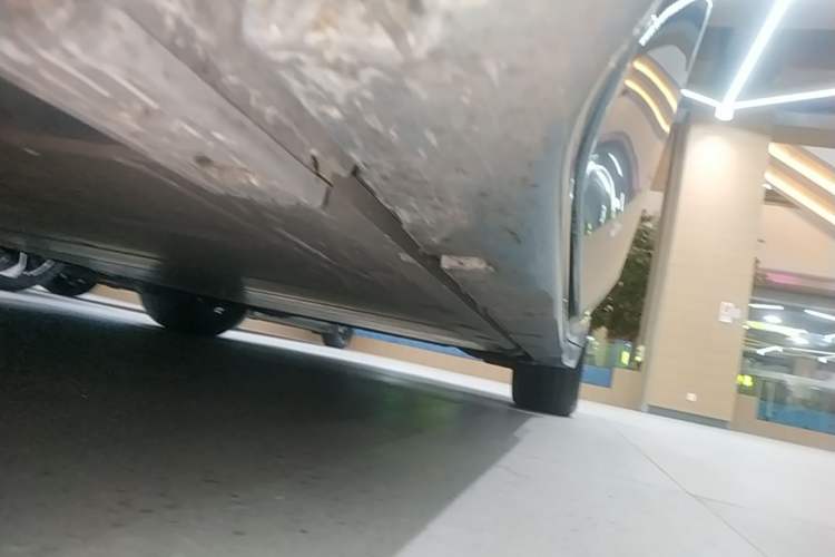 Used Zeekr 001 2023 WE Edition 86 kWh Left Side Sill