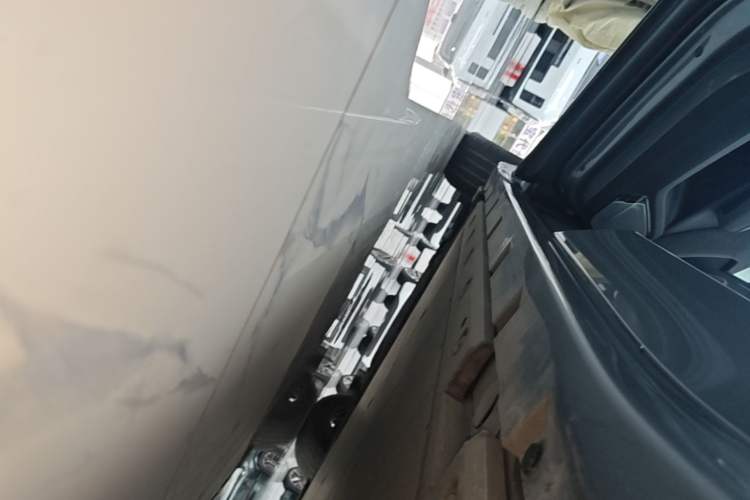 Used Zeekr 001 2023 WE Edition 100 kWh Left Side Sill