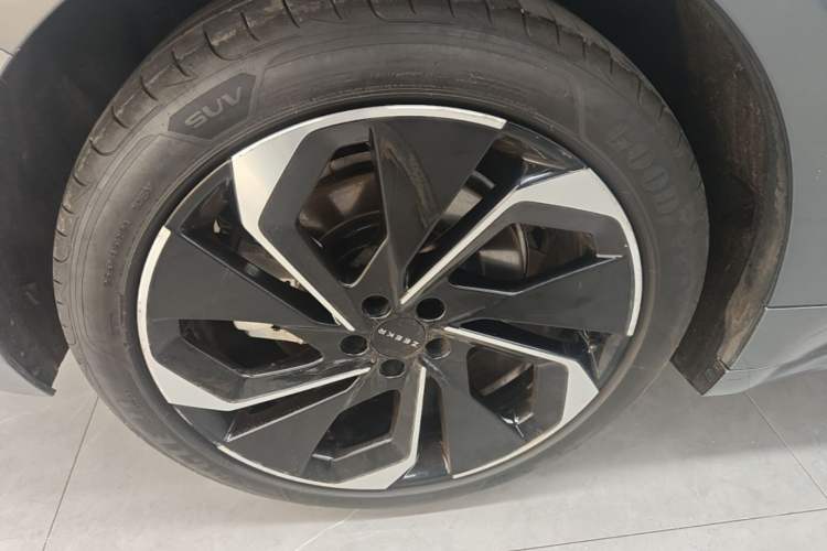 Used Zeekr 001 2023 ME Edition 100 kWh Right Rear Wheel Hub
