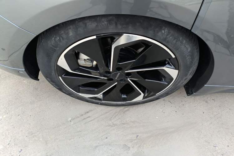 Used Zeekr 001 2023 ME Edition 100 kWh Right Rear Wheel Hub