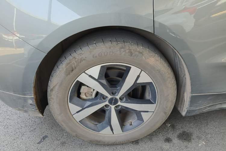 Used Zeekr 001 2023 WE Edition 100 kWh Right Rear Wheel Hub