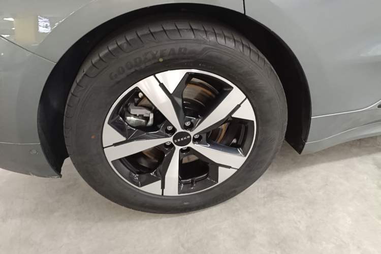 Used Zeekr 001 2023 WE Edition 86 kWh Right Rear Wheel Hub
