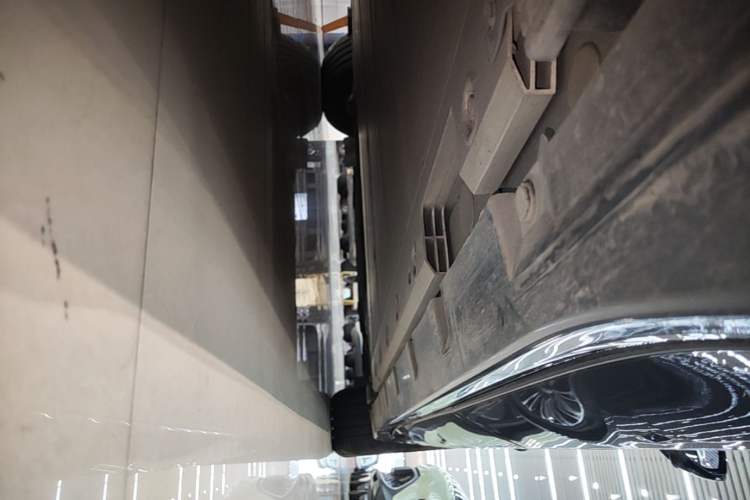 Used Zeekr 001 2023 WE Edition 100 kWh Right Side Sill